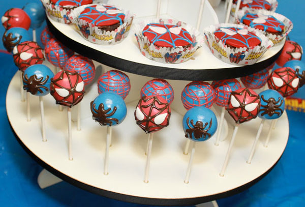 cake pops spiderman