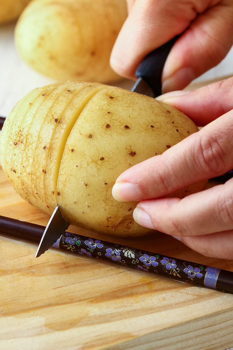Patatas Rellenas al Horno Hasselback - Receta Fácil